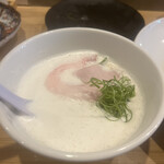 らーめんMAIKAGURA - からのセルフ鶏白湯