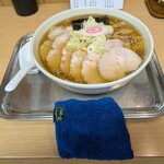 大宮大勝軒 - 大きさは伝わりませんでしょうか?遠近感があってダメね。