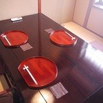 馳走のかぜ - 個室はゆったり６名は座れる。