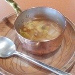 ビーフクラブ ノエル - ランチセットメニュー「松阪肉気まぐれステーキランチ」（3500円）のスープ