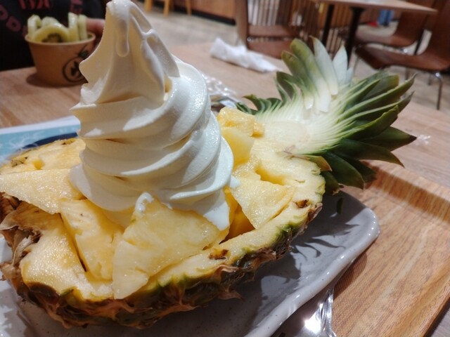 ウジエスーパー 美田園店 - 美田園（フルーツパーラー）の写真