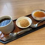 中国料理 桃李蹊 - 本日のデザート　杏仁豆腐の黒蜜ソース　ピーナッツだんご　選べるドリンク　コーヒー