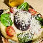 シェフの肉料理と花畑牧場チーズ Selection - 