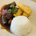 ペルー料理 DESTINO51 - ロモサルタッド