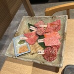 精肉卸問屋直営焼肉店 牛次郎 - 