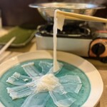 San Chuu - たこしゃぶ　生でも食べれるみずだこの脚の部分をさっと泳がせます。