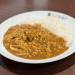 CoCo壱番屋 - 料理写真:ビーフカレー１５０ｇ ＋ チキンにこみ☆