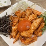 麺屋 九兵衛 - 鶏胸ユッケ