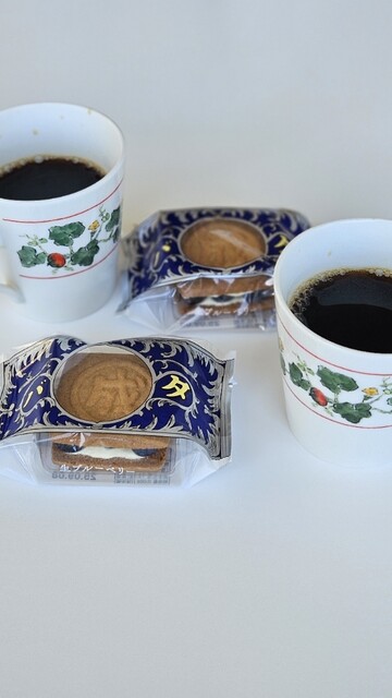 六花亭 鶴見橋店 - 新富士（和菓子）の写真