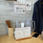 豚そば月や - ▪テーブル席