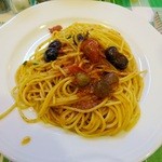 Trattoria Pizzeria Castel Nuovo - スパゲティプッタネスカ