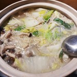 心人 - さて、さて、グツグツ煮立ってきたら食べごろです。食べ終えてから、ご飯とチーズを入れてリゾット風に頂きました。