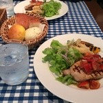 GARB weeks - 本日のランチ♪　パンもおいしい♡