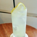 ﾚﾓﾝｼﾞｭｰｽ 680円　（2014/3）　（＾ω＾）これも旨い（＾＾ｂ