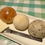 ヴィオニエ - ◉ 自家製パン