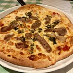 ヴィオニエ - ◆◆◆ 栗豚のローストと 高菜のピザ◆◆◆
      　　　　　1,030円（税込）