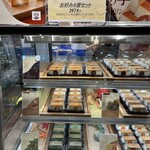 ミラノ ドルチェ トレ・スパーデ - ショーケース