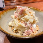 酒と肴 ててて - パリポリとあられの食感ですすみますポテサラ