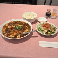 シェフス - 麻婆豆&サラダ+ご飯