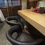 源吉 - 椅子が雰囲気とミスマッチなのも良い♪