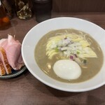 ヌードル＆スパイスカレー 今日の1番 - 