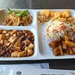 錦城閣 - 錦城定食（青椒肉絲　海老天ぷら　サラダ　酢豚　麻婆豆腐）　玉子スープ（セルフ）