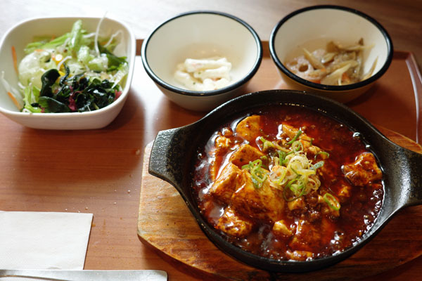 Organic Table photo 2