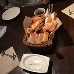 Bistro Roven - パンの盛り合わせ・2種のソースを添えて