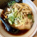 麺ENDO - スープこんなに黒かった❓