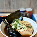麺ENDO - しょうゆラーメン(小)850円太麺をセレクト