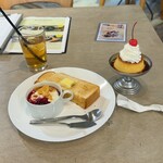 yoake - モーニングプレートとほうじ茶とカスタードプリン