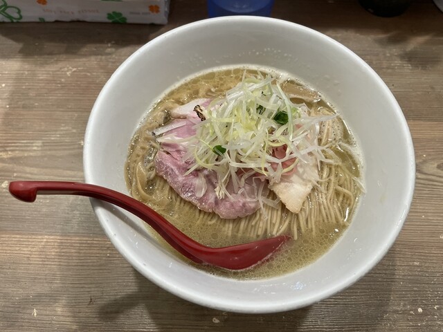 Yalangoch rus kino aktrisalarining fotosuratlari va videolari