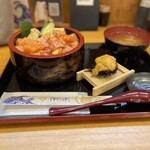 札幌海鮮丼 丼兵衛 - 