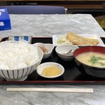 一休食堂 - 盛りはこんな感じ