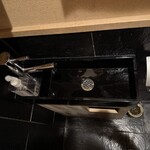 鮨はま田 - トイレ内の手洗い