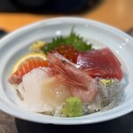 とろろ・海鮮料理 さんすい 2号店 - 店長丼　2,200円（税込）