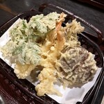 そば処 よしぶ - 天ぷら盛（海老天2本、舞茸、椎茸、野菜）
