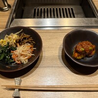 焼肉うしごろ 横浜店 - 本日のキムチ・季節のナムル