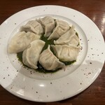 飛鳥山公園エプロンマーク - 水餃子ジェノベーゼ