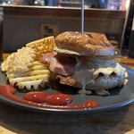Warren’s Place 2.1 Burgers & Beer - 