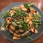 飛鳥山公園エプロンマーク - 炙り真鯛とりんごのカルパッチョ