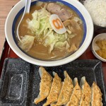 ８番らーめん - 