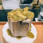 日本料理 晴山 - アワビぐつぐつ