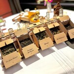 Restaurant Régis & Jacques Marcon - お茶もバリエーション豊富。