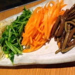 炭火焼肉 ぶち - ナムル盛り