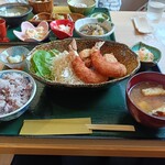 錦帯橋カフェ わたぼうし - 海老フライと長州鶏の唐揚げランチとわたぼうしランチ