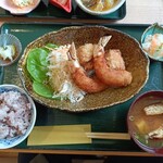 錦帯橋カフェ わたぼうし - 海老フライと長州鶏の唐揚げランチ