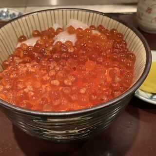 ぺりーのいくら丼_1