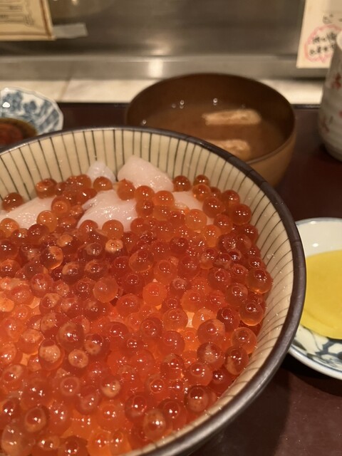 ぺりーのいくら丼 （ぺりーのいくらどん） - 日本橋/海鮮丼 | 食べログ