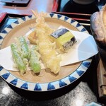 わか松 - セットの天ぷらです